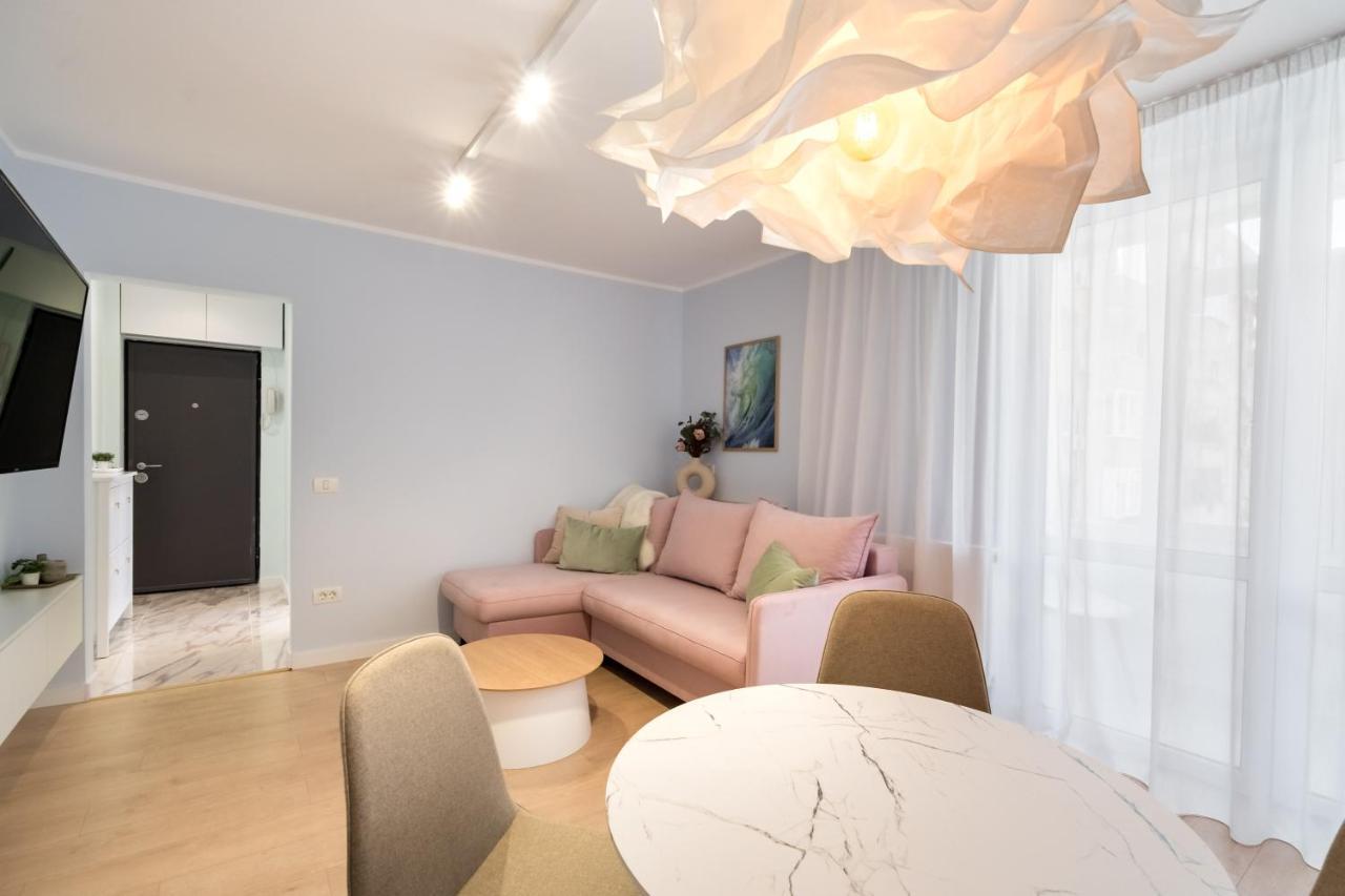 Candy Land Downtown Apartment Bukarest Eksteriør billede